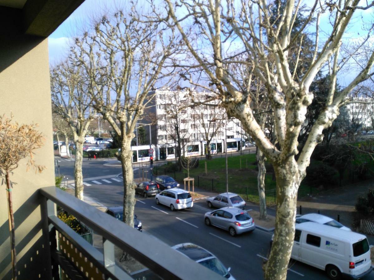 Appartement F3 avec Parking privée Saint-Priest  Esterno foto