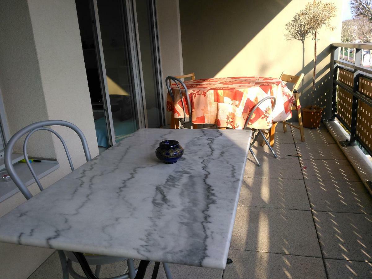 Appartement F3 avec Parking privée Saint-Priest  Esterno foto