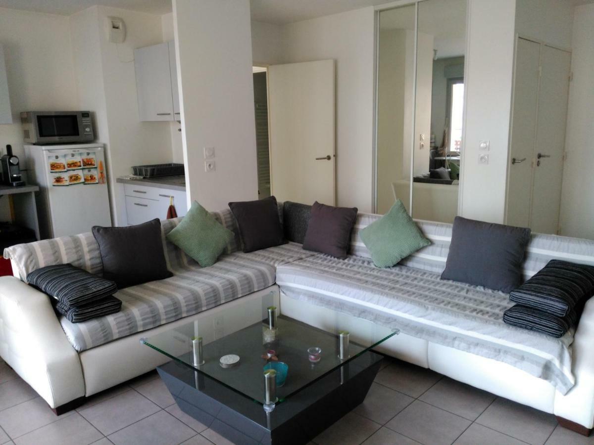 Appartement F3 avec Parking privée Saint-Priest  Esterno foto