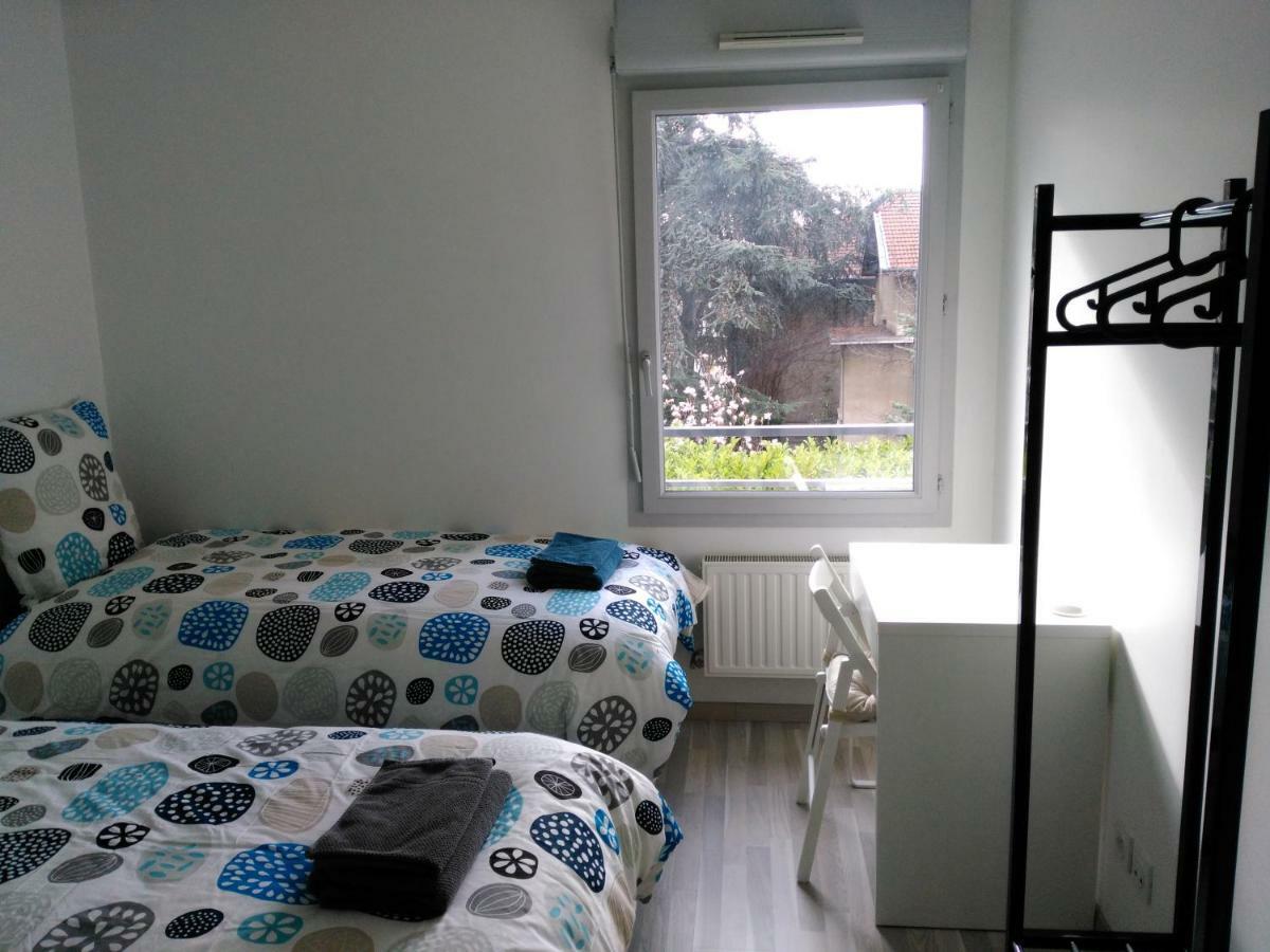 Appartement F3 avec Parking privée Saint-Priest  Esterno foto
