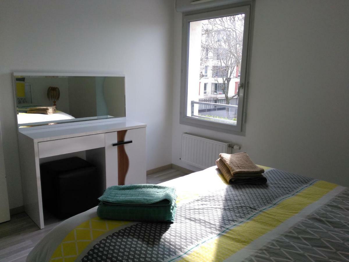 Appartement F3 avec Parking privée Saint-Priest  Esterno foto